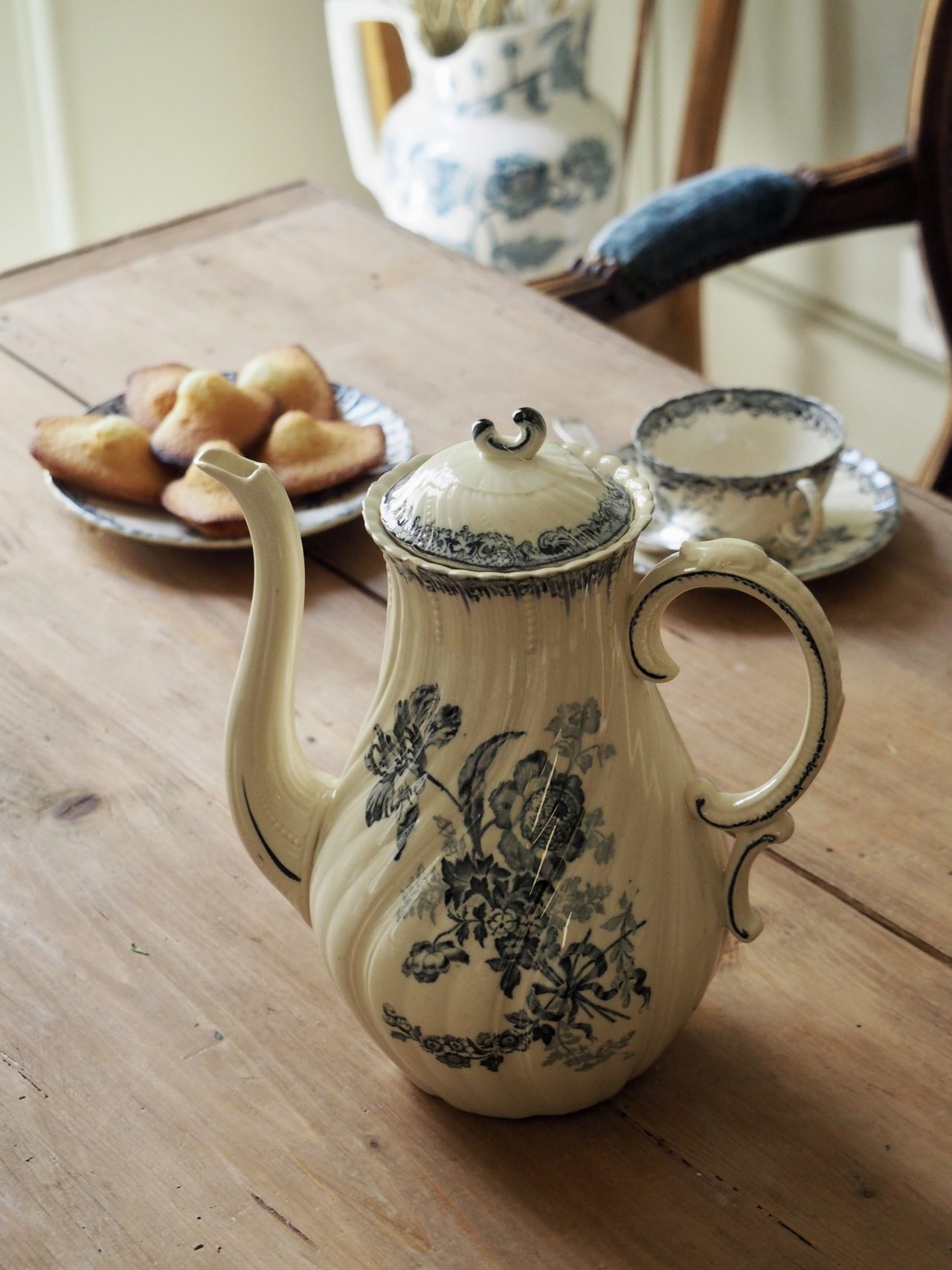 Verseuse Fontanges bleu canton