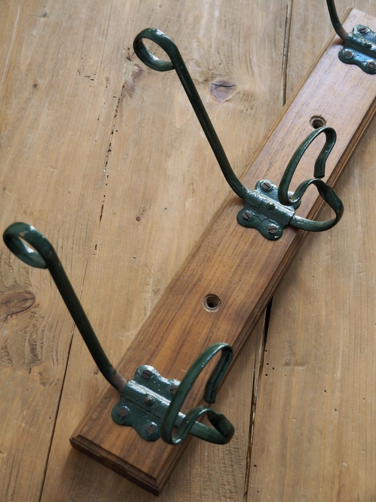 MaisonBoisDeRose porte manteau trois patères6