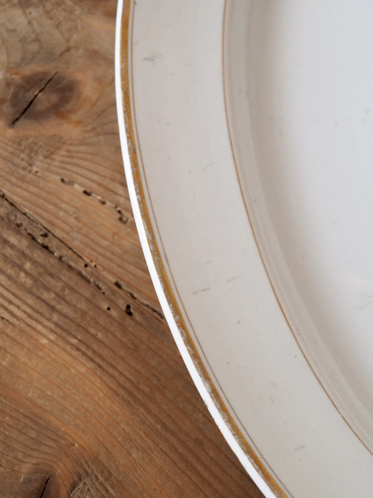 MaisonBoisDeRose plat ovale Blanc et Or Sarreguemines Digoin13