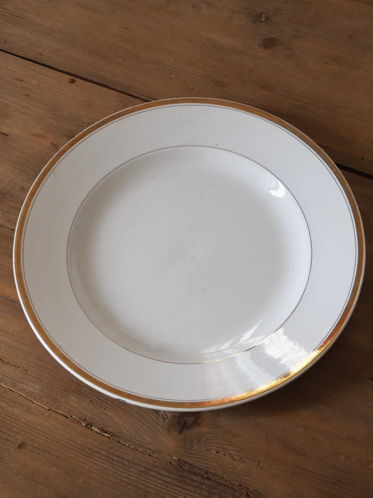 MaisonBoisDeRose plat rond Blanc et Or Sarreguemines Digoin6