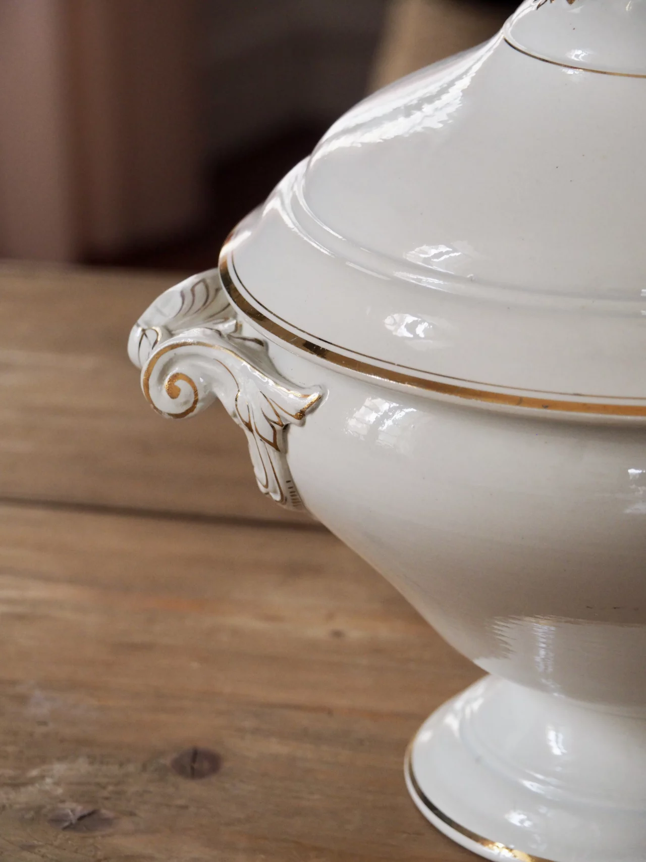 MaisonBoisDeRose soupière Blanc et Or Sarreguemines Digoin10